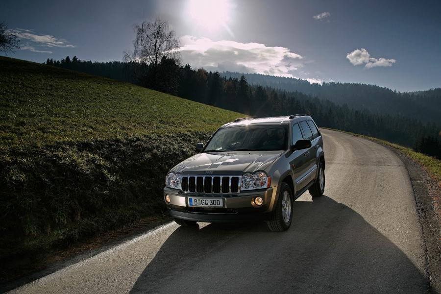  Jeep Grand Cherokee 2005 года  (фото 92 из 133)
